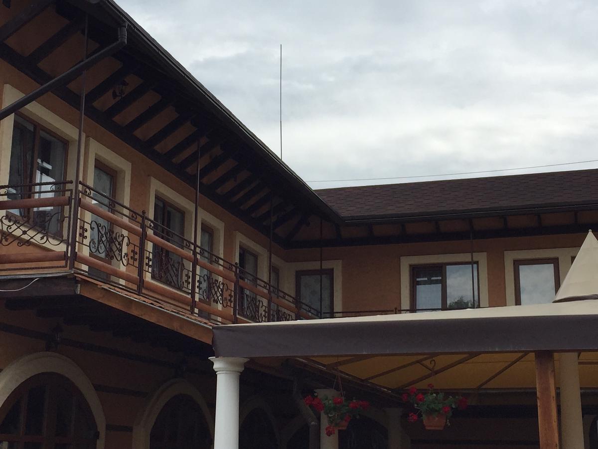 Minihotel Zolotoe Runo Ploskoye Ngoại thất bức ảnh