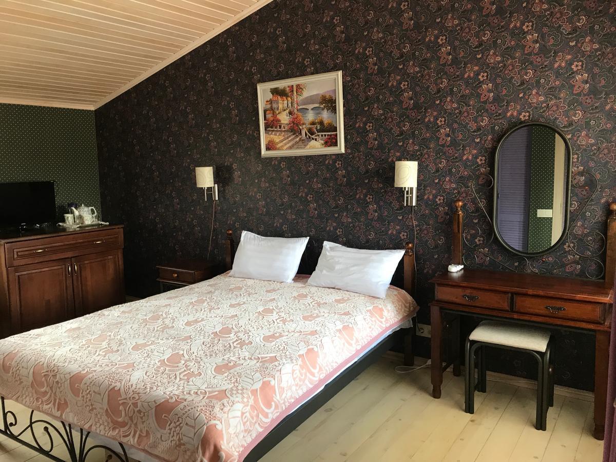 Minihotel Zolotoe Runo Ploskoye Ngoại thất bức ảnh